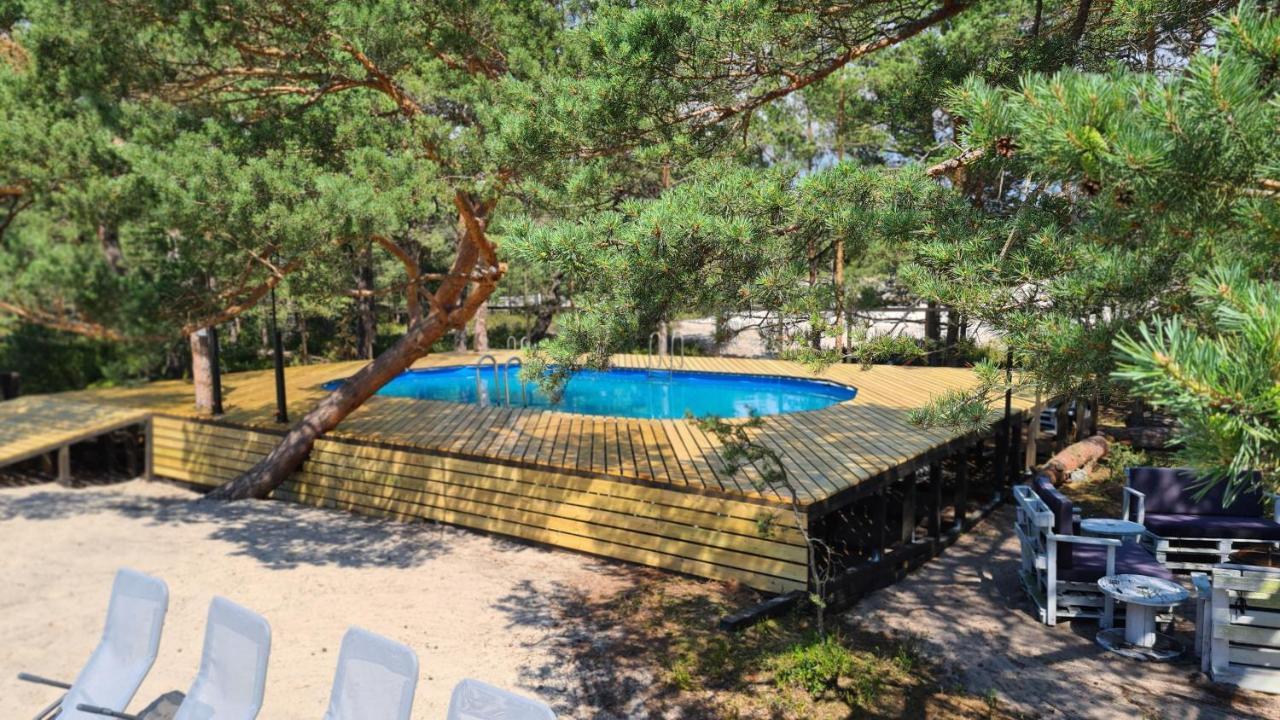 Sub Hel. Budzetowe Pokoje W Domu Z Basenem. Wokol Domu Tylko Natura. Balkon Zbyteczny. エクステリア 写真