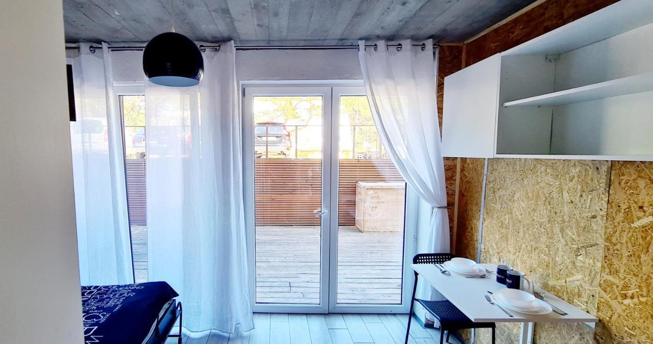 Sub Hel. Budzetowe Pokoje W Domu Z Basenem. Wokol Domu Tylko Natura. Balkon Zbyteczny. エクステリア 写真