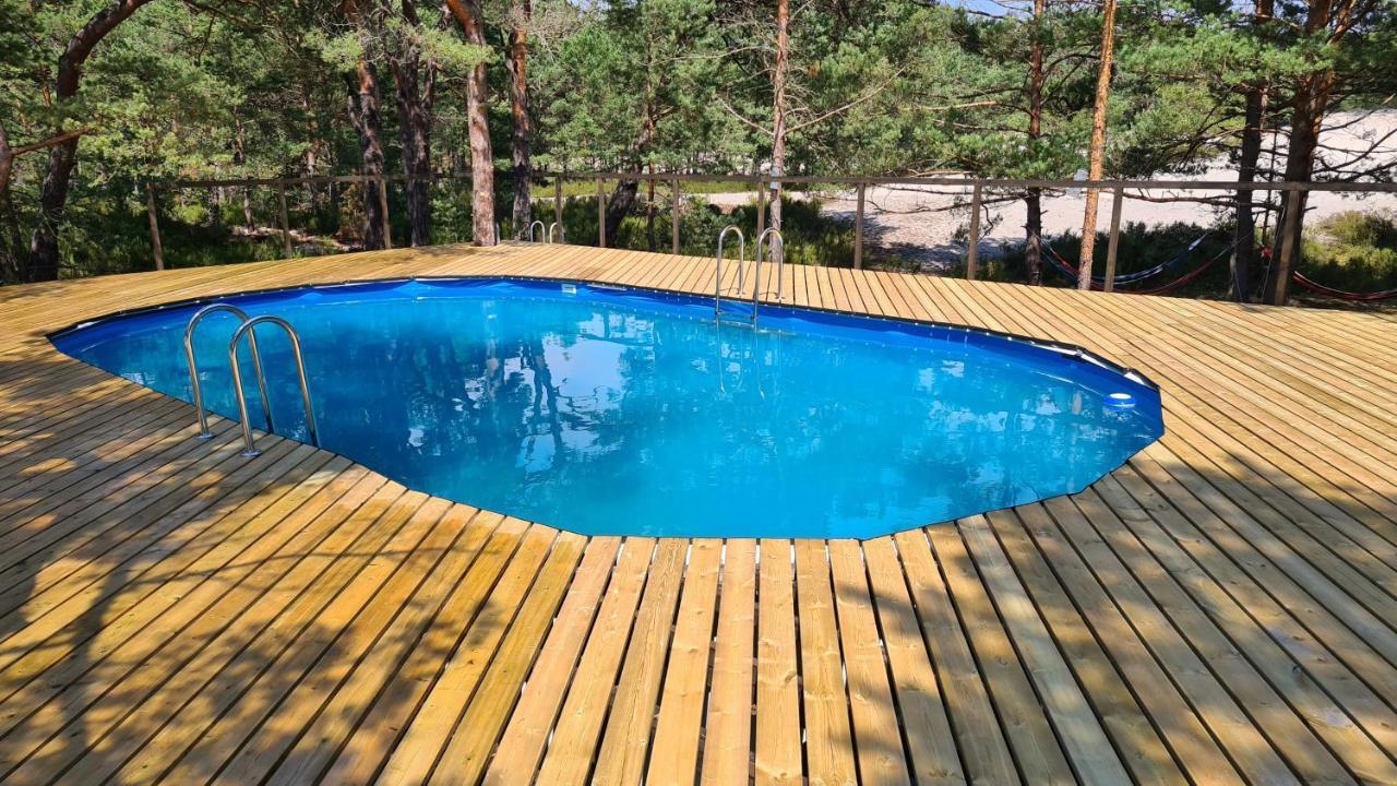 Sub Hel. Budzetowe Pokoje W Domu Z Basenem. Wokol Domu Tylko Natura. Balkon Zbyteczny. エクステリア 写真